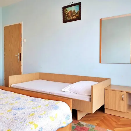 Jakominic A. Apartment Silo (Krk)
